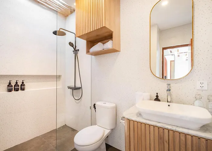 Villa Brand New 1 Bedroom Chic With Cinema - 6mins To *