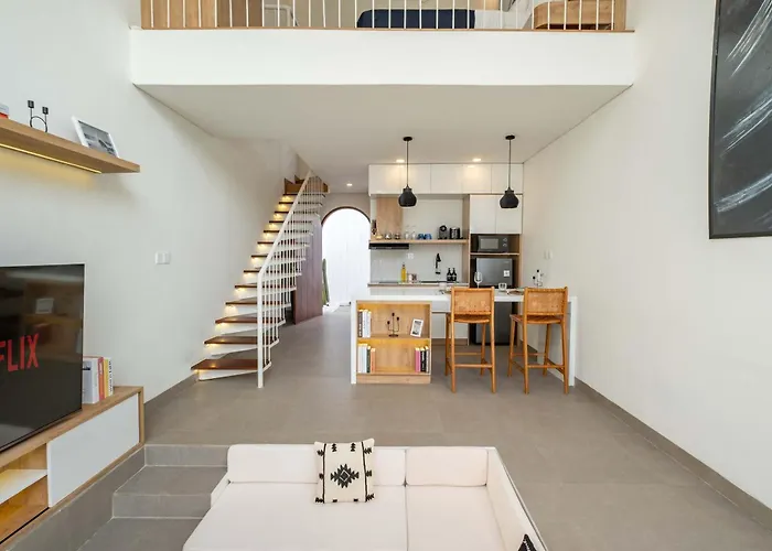 Brand New 1 Bedroom Chic With Cinema - 6mins To * Nusa Dua (Bali)