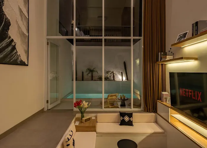 Brand New 1 Bedroom Chic With Cinema - 6mins To Villa Nusa Dua (Bali)