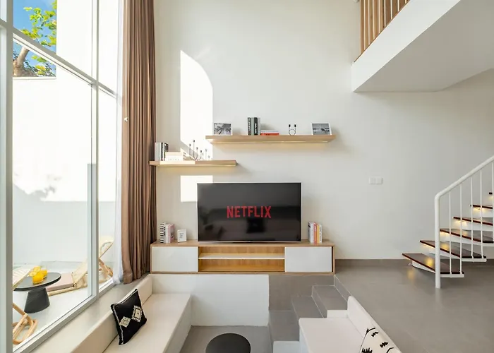 Brand New 1 Bedroom Chic With Cinema - 6mins To Villa Nusa Dua (Bali)