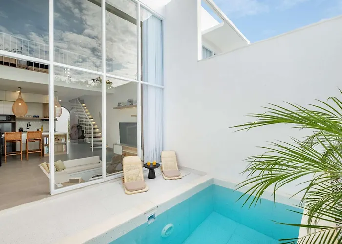 Villa Brand New 1 Bedroom Chic With Cinema - 6mins To Nusa Dua (Bali)