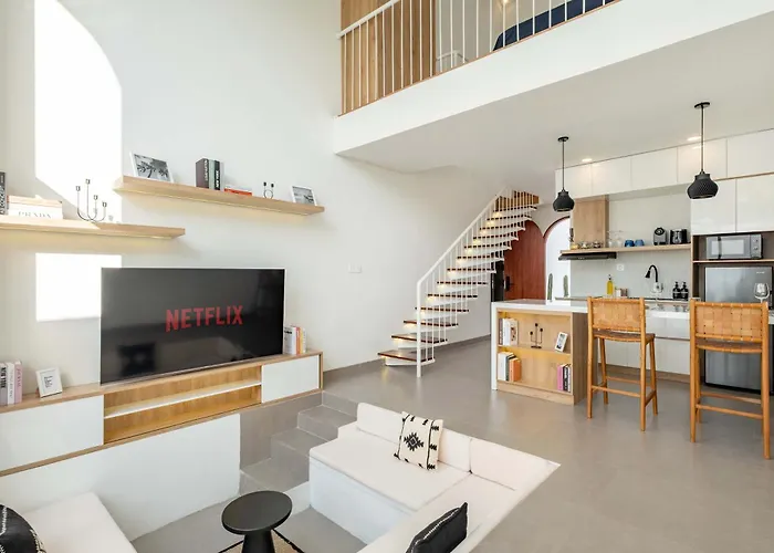 Brand New 1 Bedroom Chic With Cinema - 6mins To ヴィラ